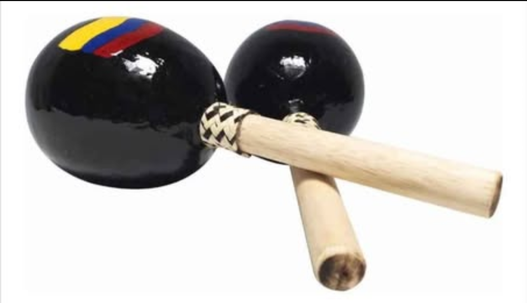 Imagen de Maracas artesanales en totumo y semilla