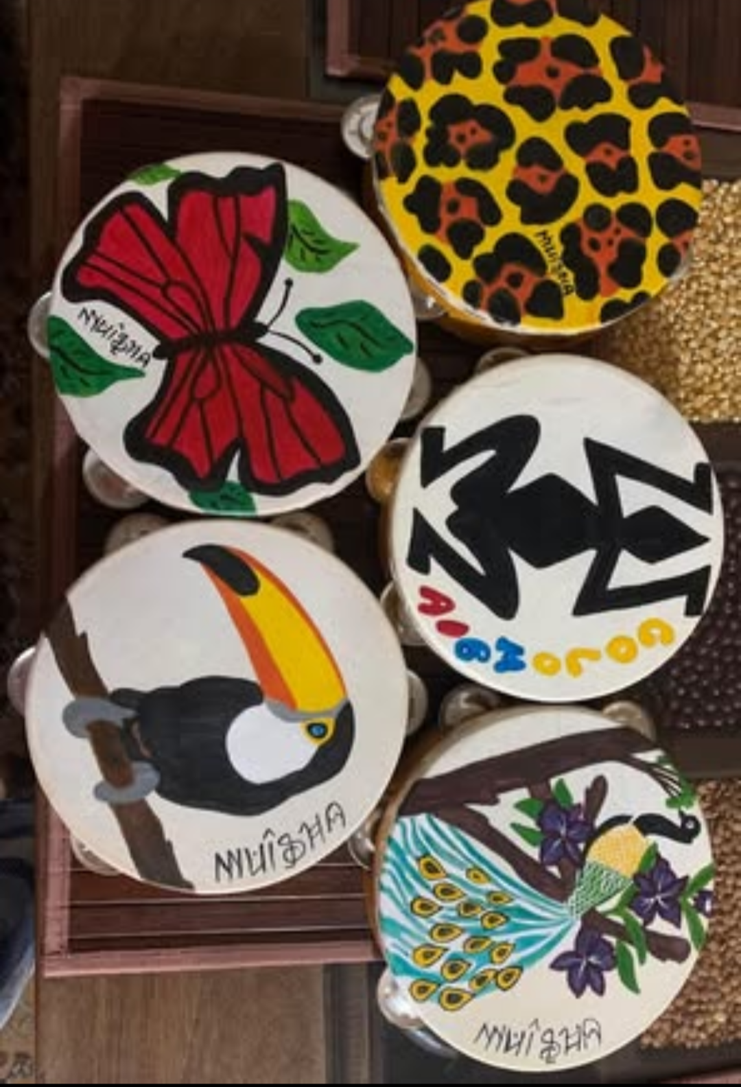 Imagen de Pandereta pintada a mano, instrumento musical…💯 artesanal colombiana, hecho a👐
