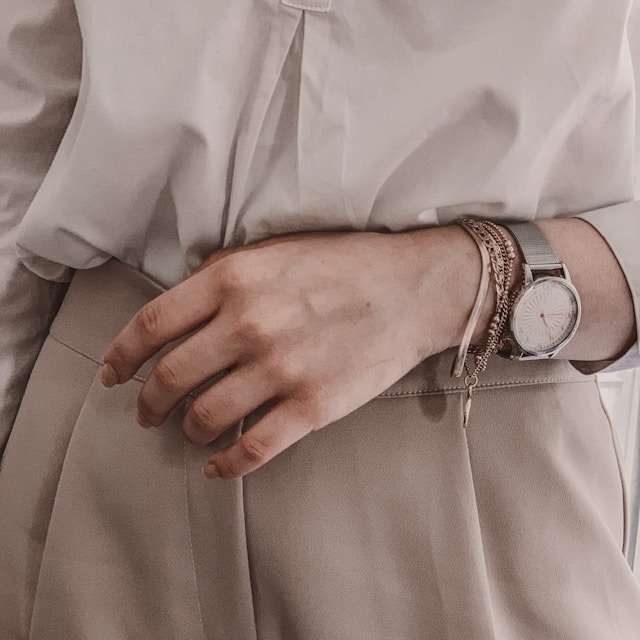 Accesorios, reloj y pulseras.
